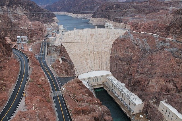 hydroelectric dam